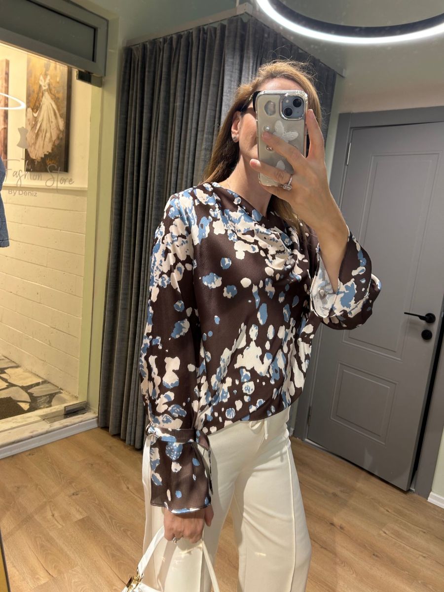 Degaje Yaka Bluz resmi