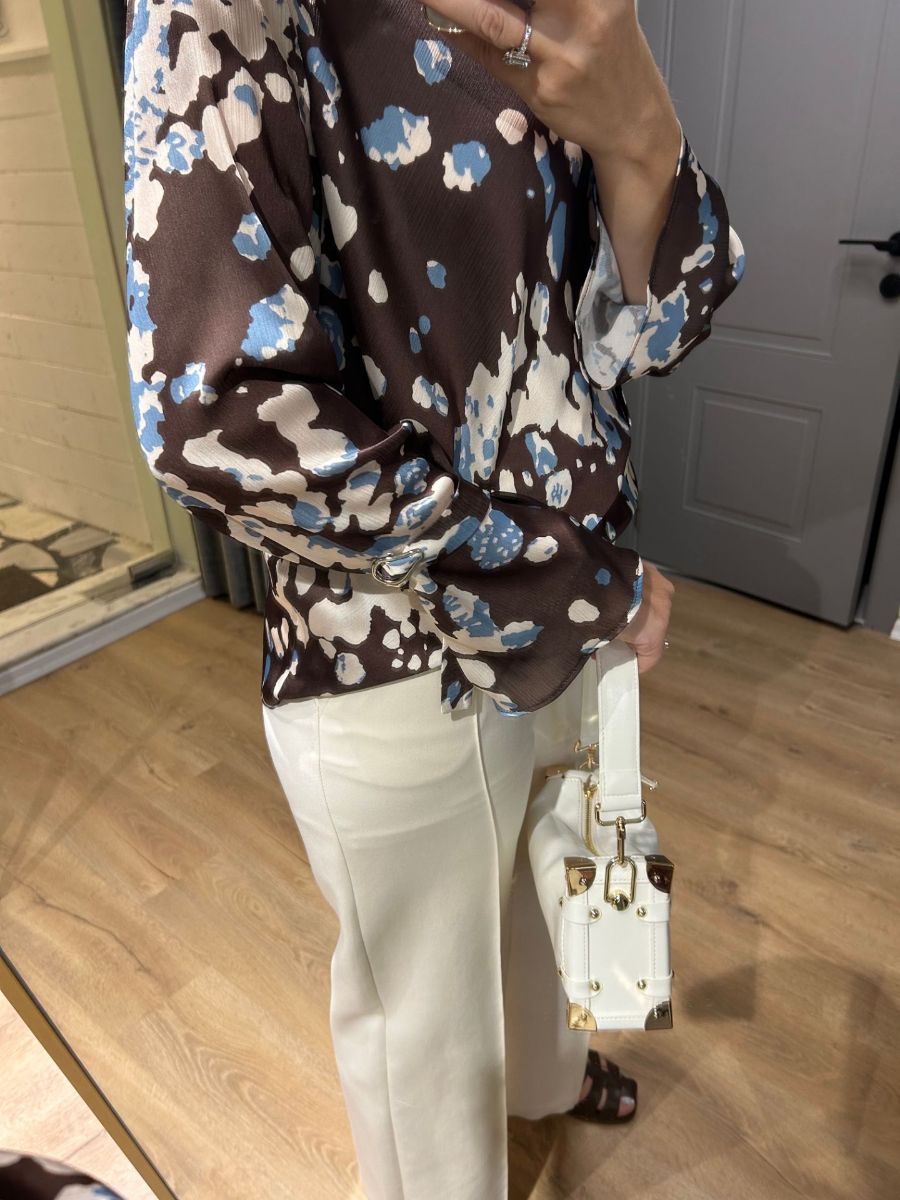 Degaje Yaka Bluz resmi