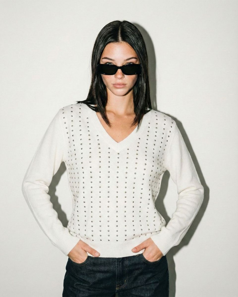 Taşlı V Yaka Kazak resmi